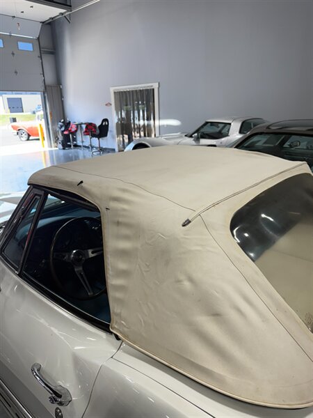 Chevrolet-Corvette-1966-5