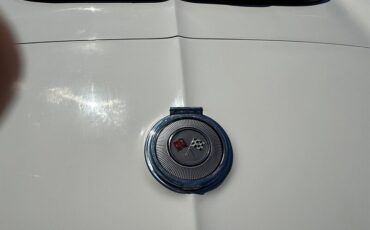 Chevrolet-Corvette-1966-8