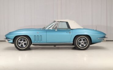 Chevrolet-Corvette-1966-Convertible-1