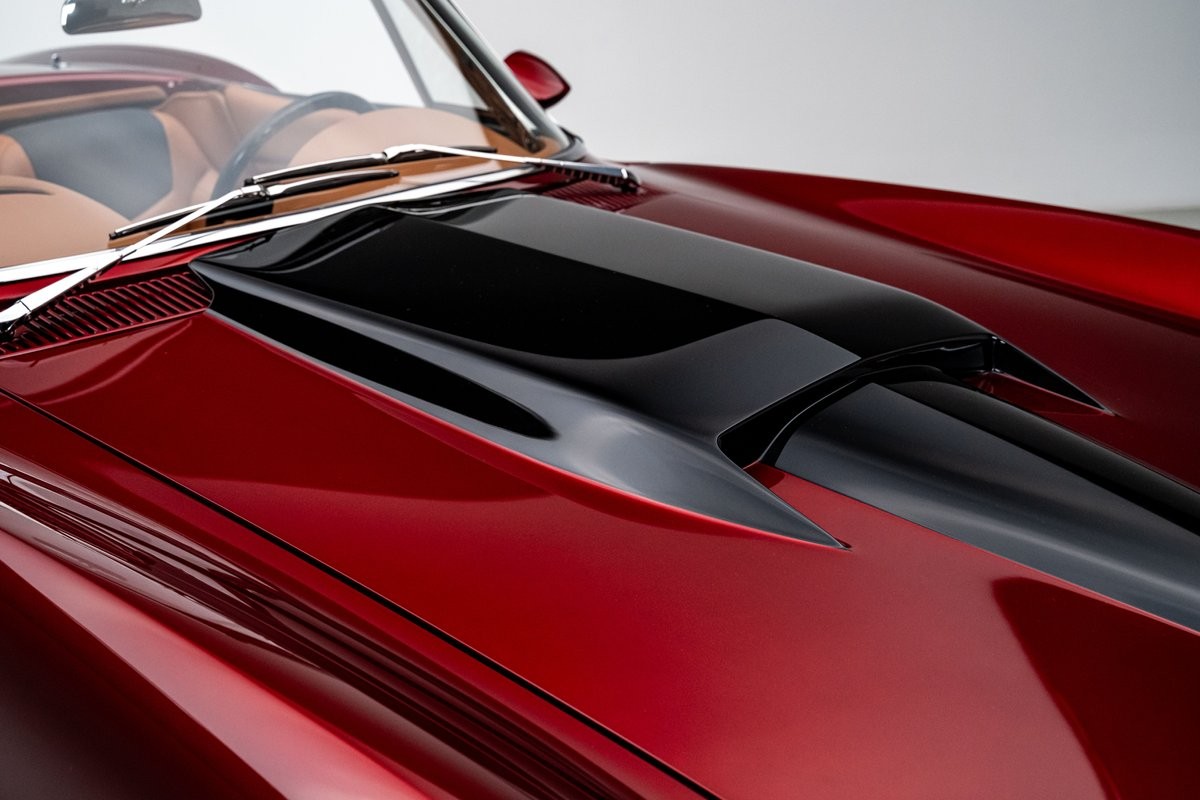 Chevrolet-Corvette-1966-Convertible-13