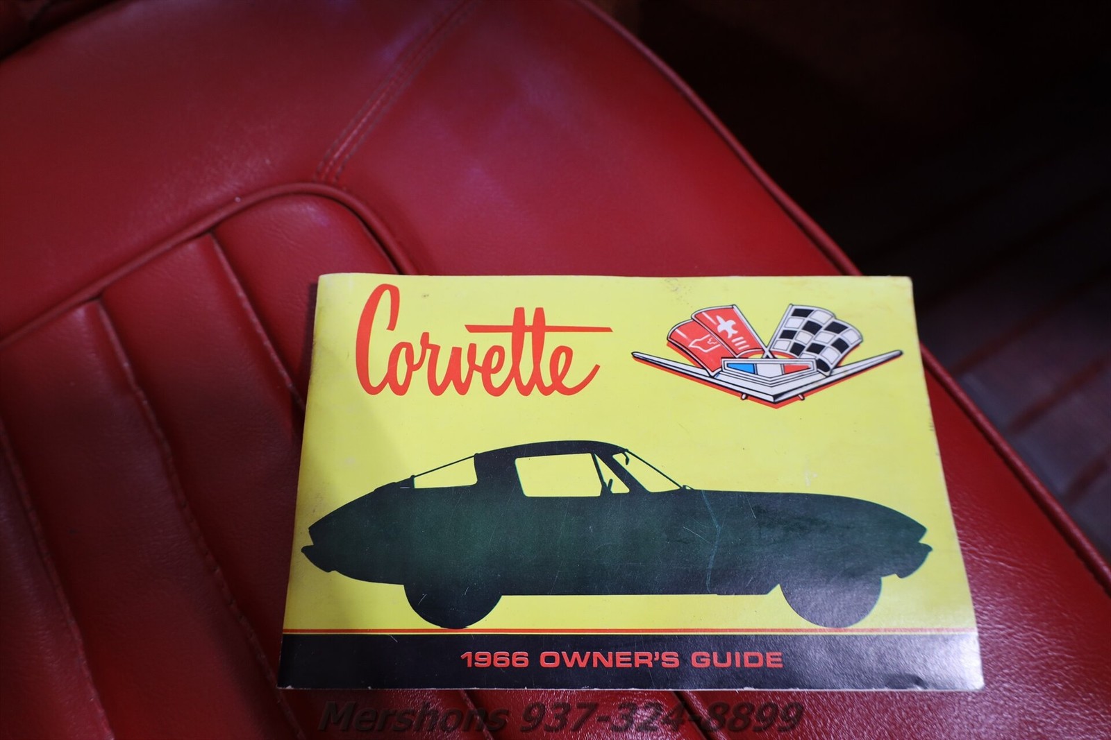 Chevrolet-Corvette-1966-Convertible-15
