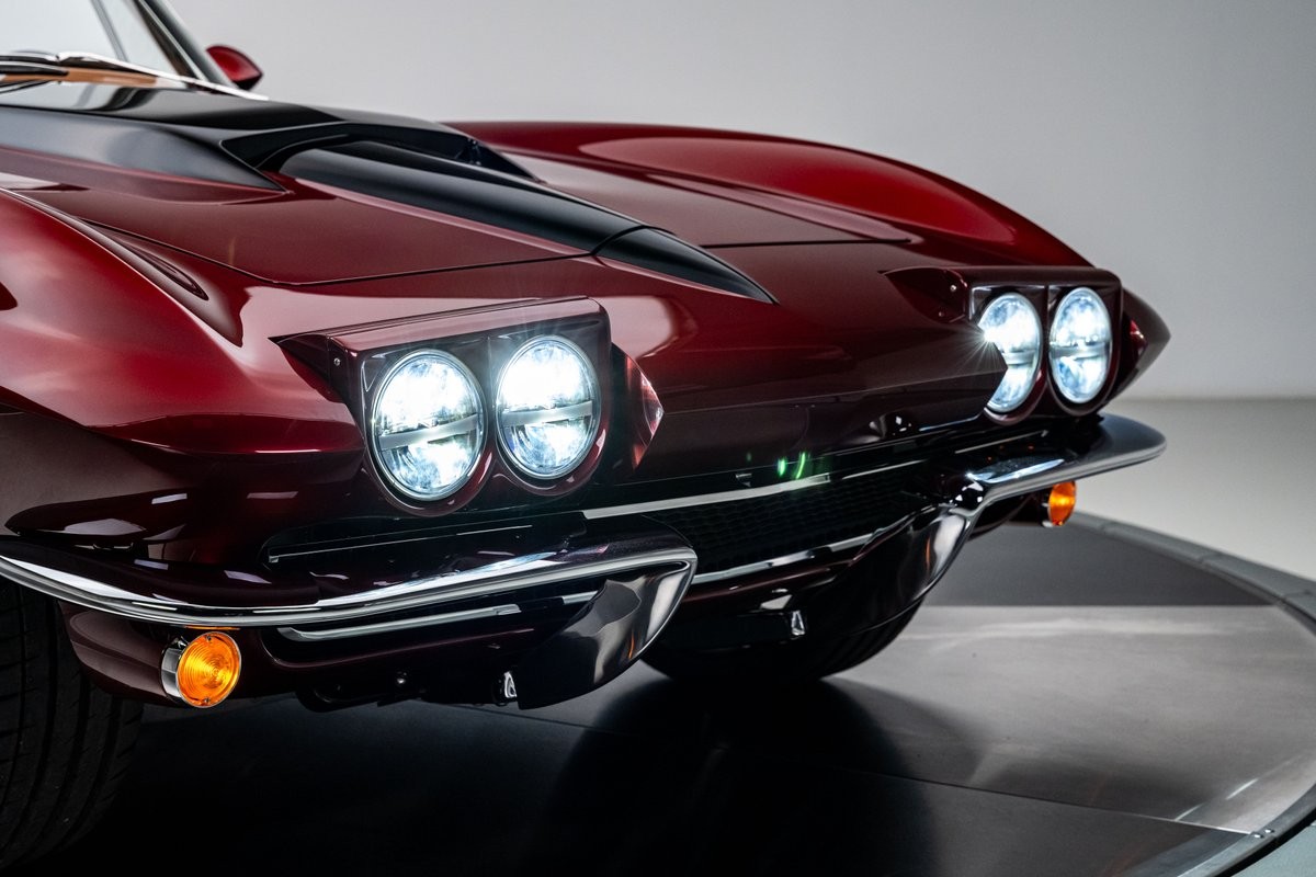 Chevrolet-Corvette-1966-Convertible-15