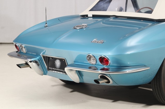 Chevrolet-Corvette-1966-Convertible-15