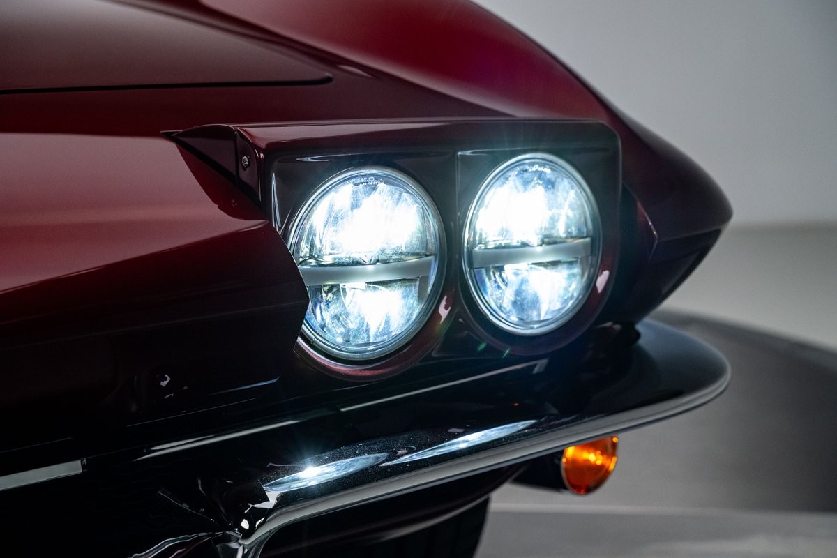 Chevrolet-Corvette-1966-Convertible-16