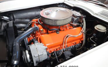 Chevrolet-Corvette-1966-Convertible-2