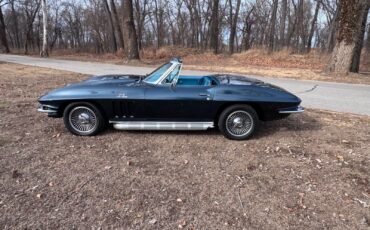 Chevrolet-Corvette-1966-Convertible-2
