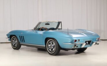 Chevrolet-Corvette-1966-Convertible-21