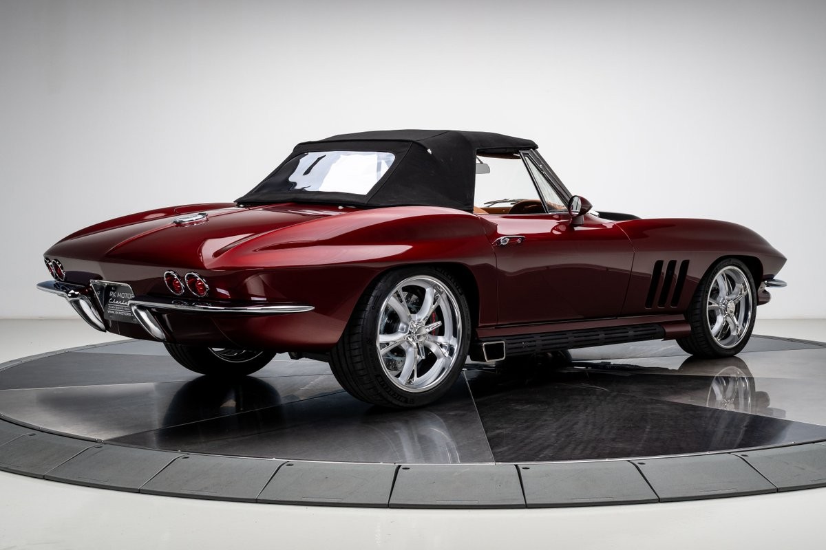 Chevrolet-Corvette-1966-Convertible-22