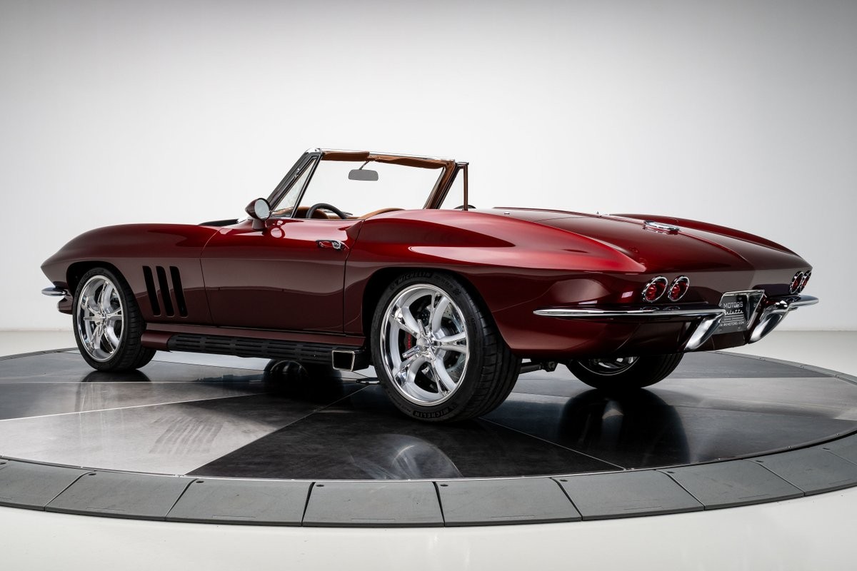 Chevrolet-Corvette-1966-Convertible-26