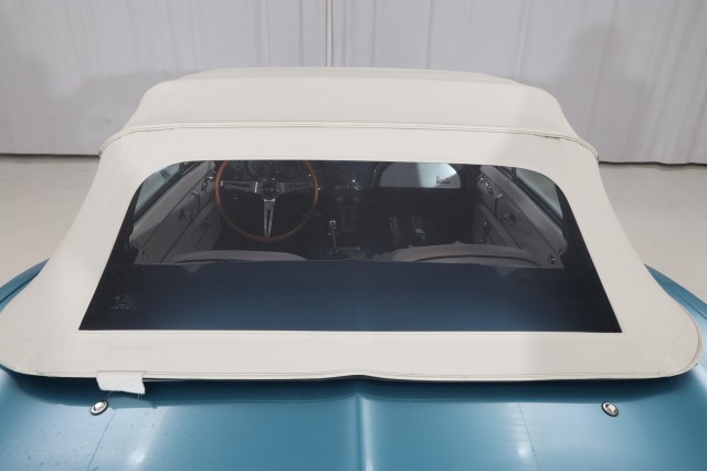 Chevrolet-Corvette-1966-Convertible-26