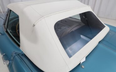 Chevrolet-Corvette-1966-Convertible-27