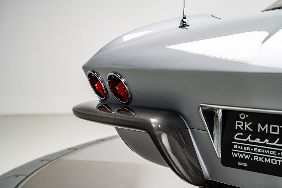 Chevrolet-Corvette-1966-Convertible-29