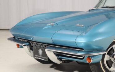 Chevrolet-Corvette-1966-Convertible-3