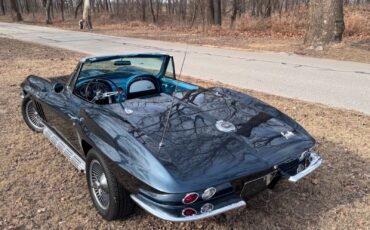 Chevrolet-Corvette-1966-Convertible-3