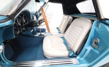 Chevrolet-Corvette-1966-Convertible-30