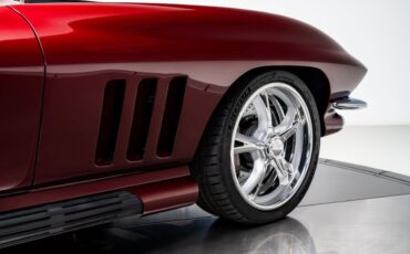 Chevrolet-Corvette-1966-Convertible-32