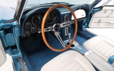 Chevrolet-Corvette-1966-Convertible-32