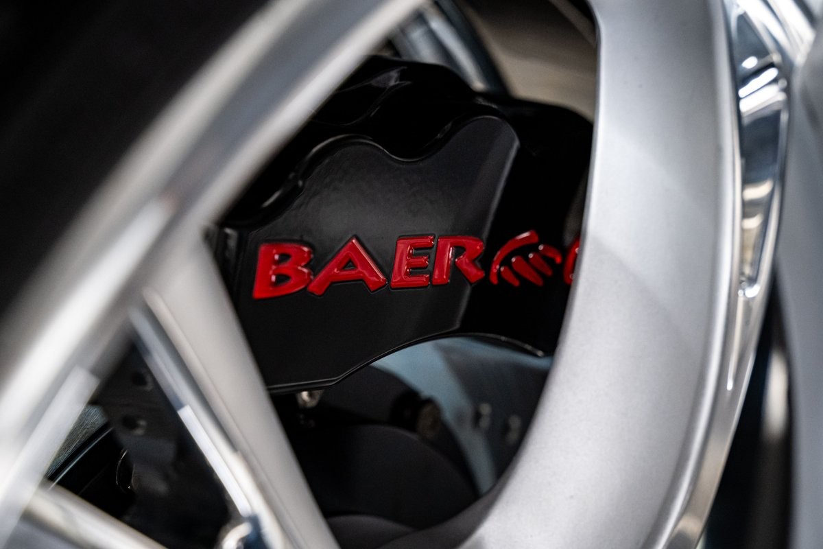 Chevrolet-Corvette-1966-Convertible-33