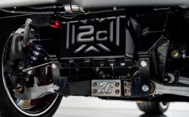 Chevrolet-Corvette-1966-Convertible-33