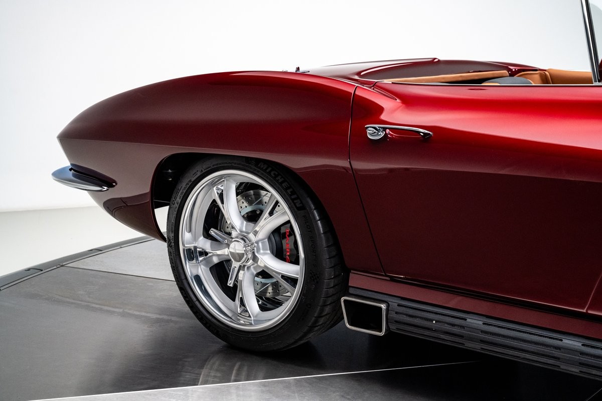 Chevrolet-Corvette-1966-Convertible-34