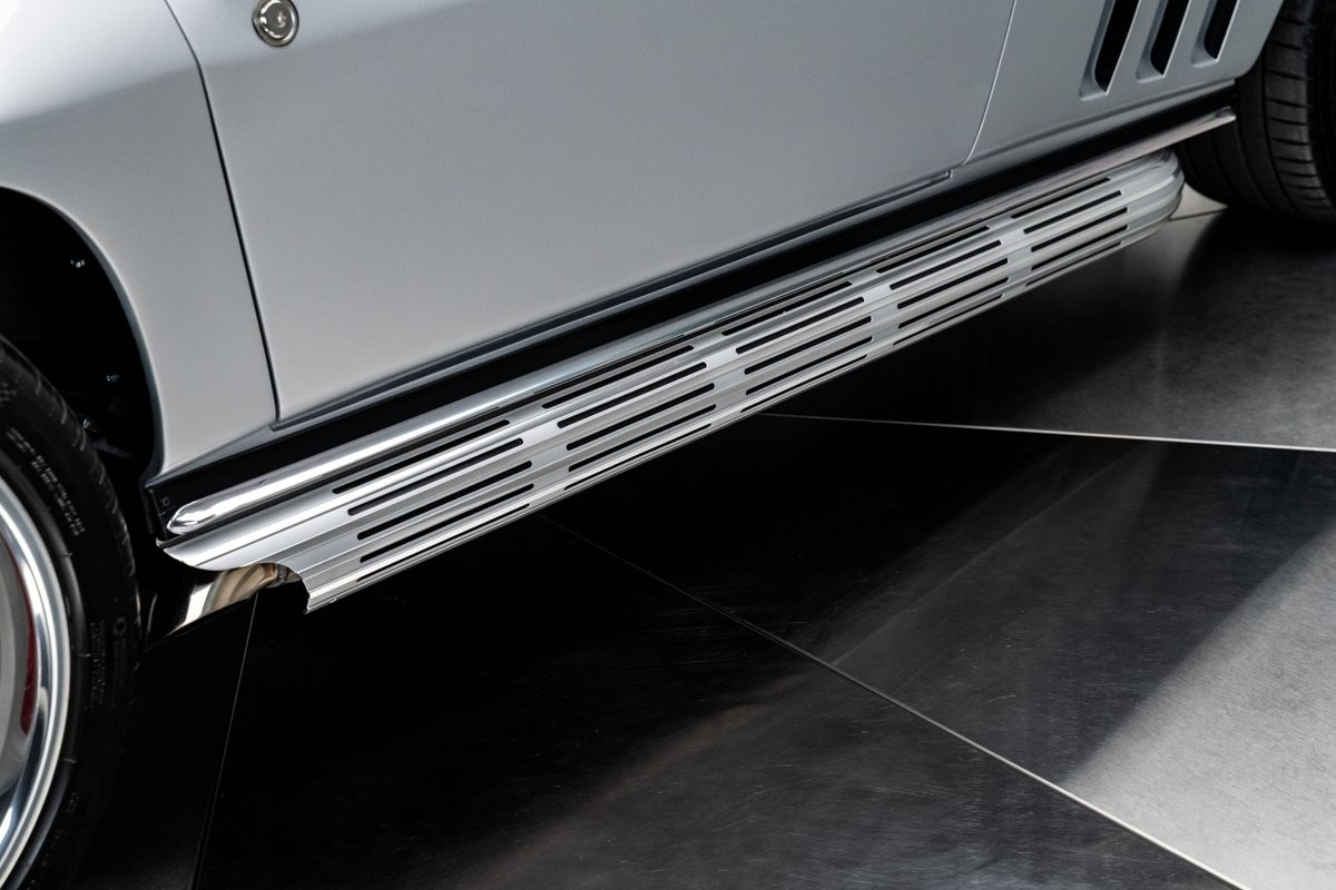 Chevrolet-Corvette-1966-Convertible-34