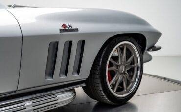 Chevrolet-Corvette-1966-Convertible-35