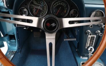 Chevrolet-Corvette-1966-Convertible-35