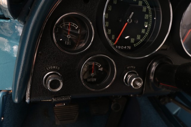 Chevrolet-Corvette-1966-Convertible-36