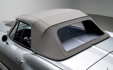 Chevrolet-Corvette-1966-Convertible-38