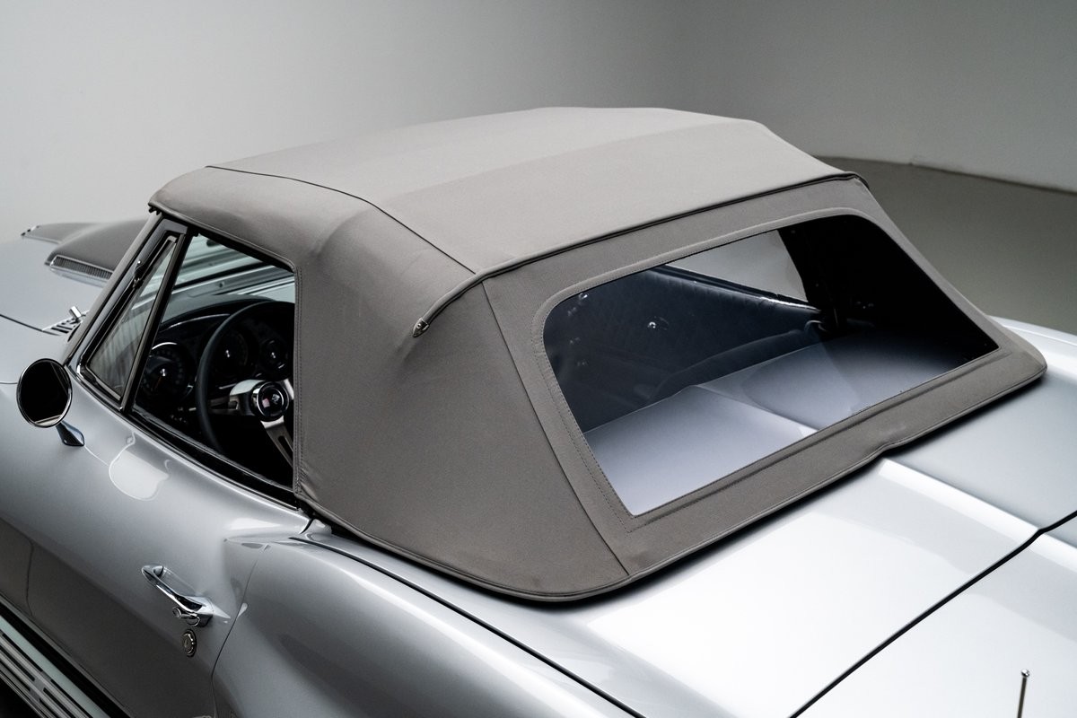 Chevrolet-Corvette-1966-Convertible-38