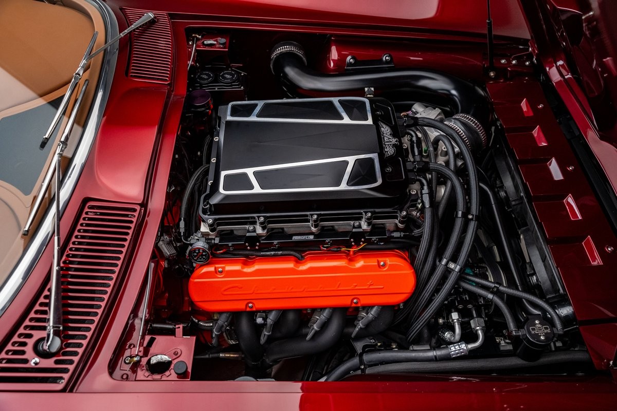 Chevrolet-Corvette-1966-Convertible-39