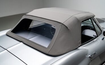 Chevrolet-Corvette-1966-Convertible-39