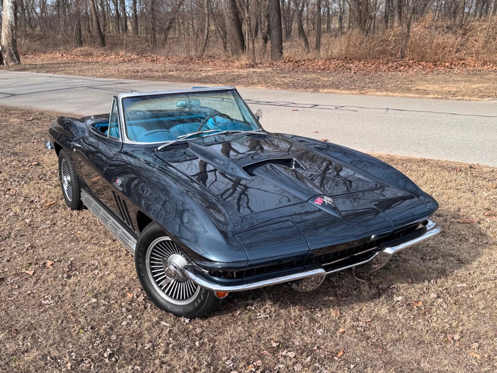 Chevrolet-Corvette-1966-Convertible-4