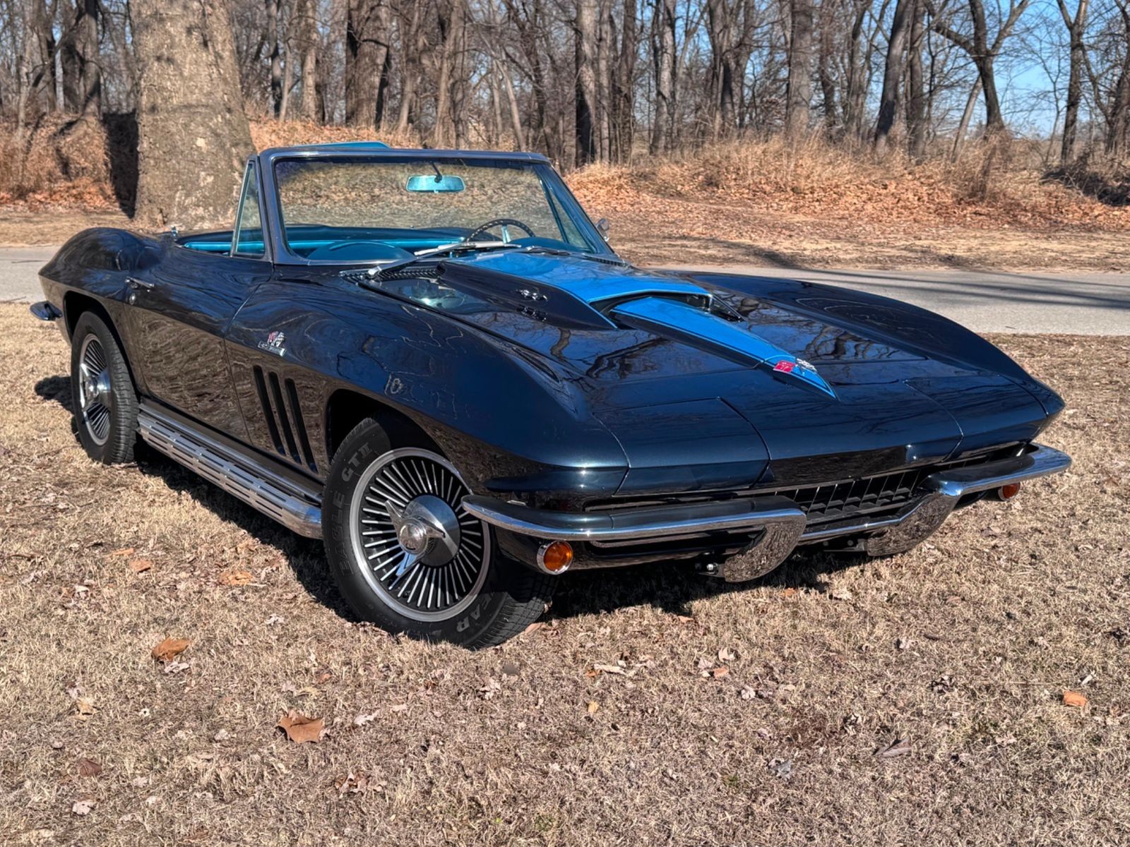 Chevrolet-Corvette-1966-Convertible-5
