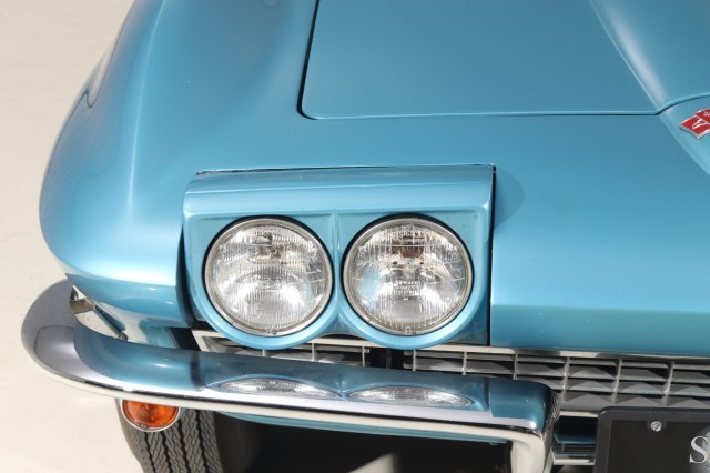 Chevrolet-Corvette-1966-Convertible-6