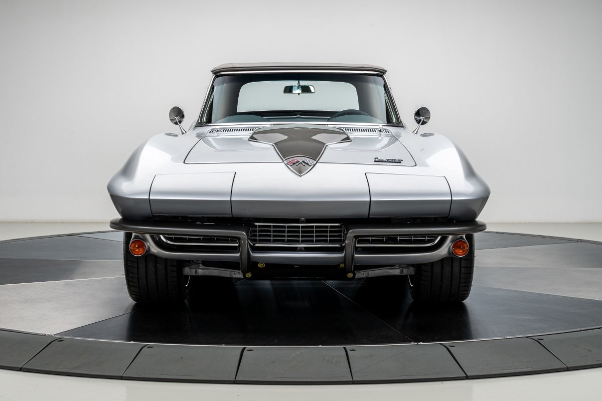 Chevrolet-Corvette-1966-Convertible-7