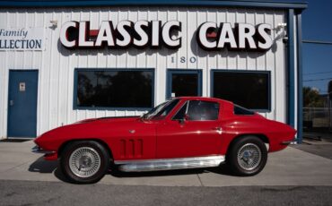 Chevrolet-Corvette-1966-Coupe-1