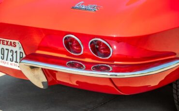 Chevrolet-Corvette-1966-Coupe-12