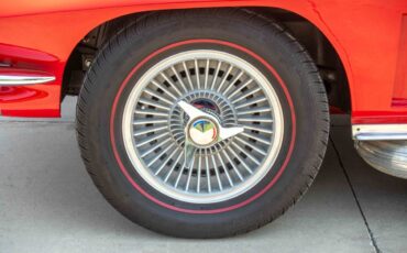 Chevrolet-Corvette-1966-Coupe-13