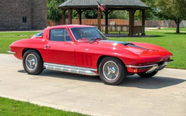 Chevrolet-Corvette-1966-Coupe-14
