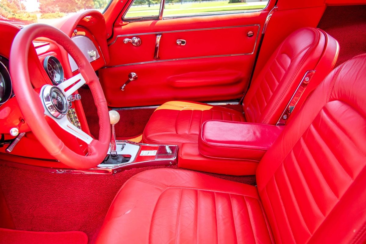 Chevrolet-Corvette-1966-Coupe-20