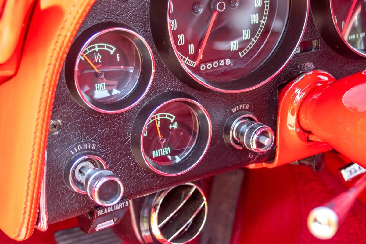 Chevrolet-Corvette-1966-Coupe-23
