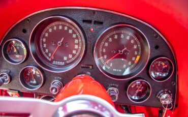 Chevrolet-Corvette-1966-Coupe-24