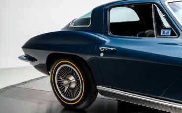 Chevrolet-Corvette-1966-Coupe-28