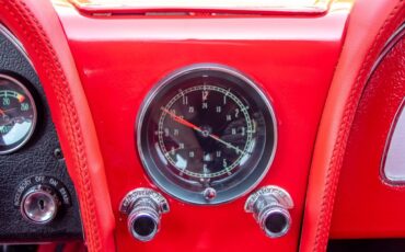 Chevrolet-Corvette-1966-Coupe-28