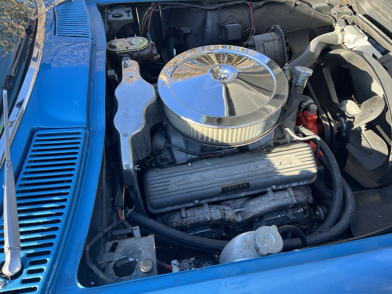 Chevrolet-Corvette-1966-Coupe-3