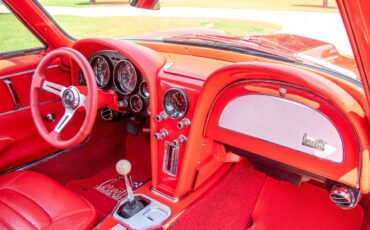 Chevrolet-Corvette-1966-Coupe-35