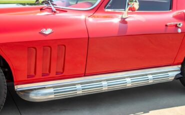 Chevrolet-Corvette-1966-Coupe-4