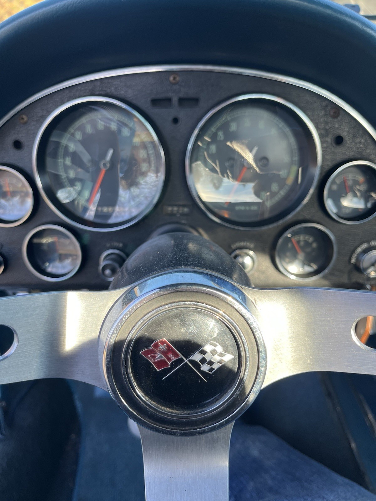 Chevrolet-Corvette-1966-Coupe