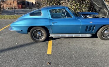Chevrolet-Corvette-1966-Coupe-5